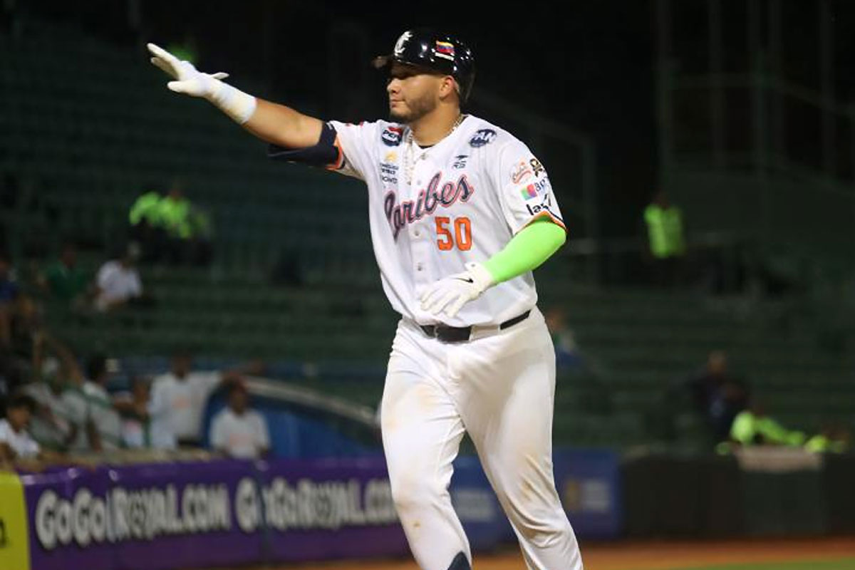 CARIBES BARRIO A TIBURONES EN EL CHICO